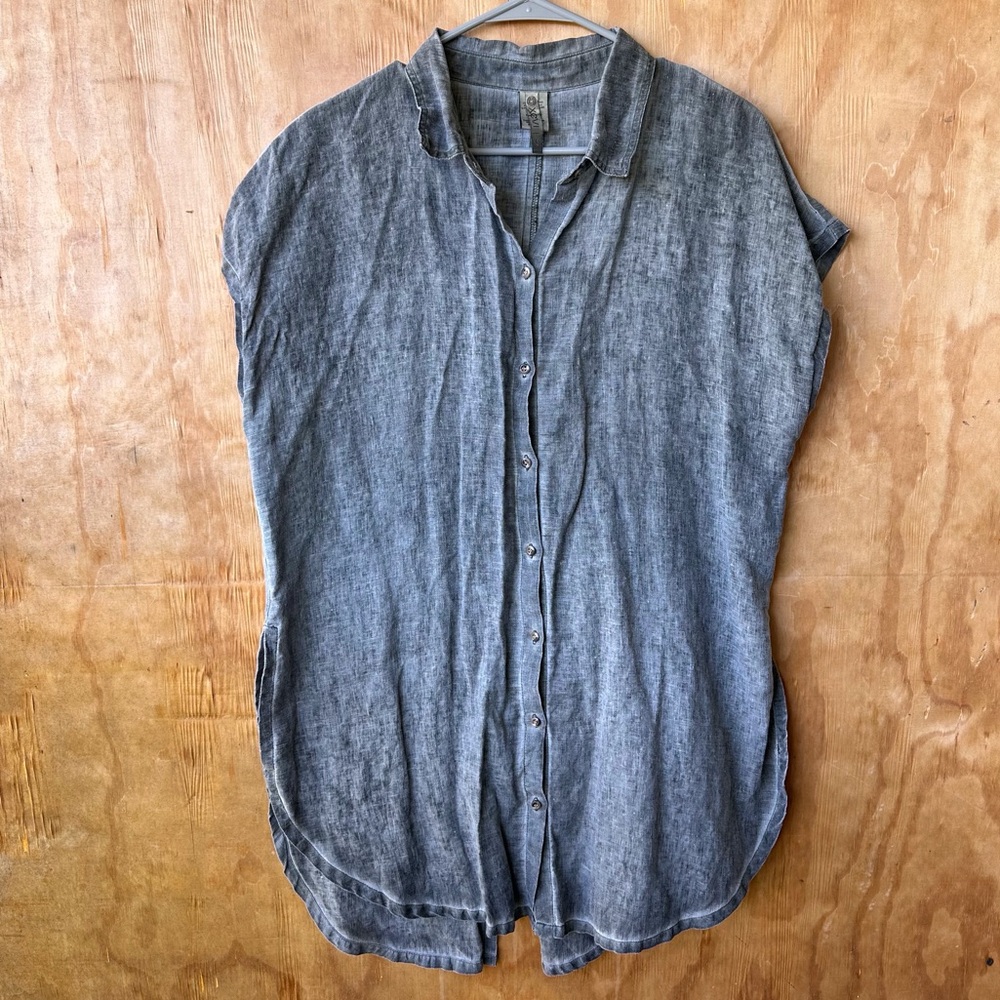 Casual Gray Button-Up Women's Top